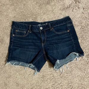 LIKE NEW AMERICAN EAGLE CUTOFF JEAN SHORTS SZ 12